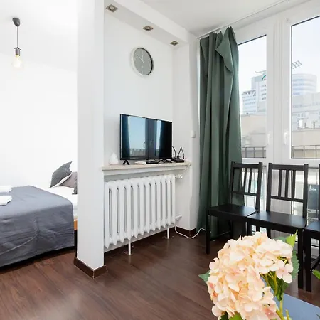 Grzybowska By Renters Lägenhet