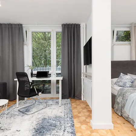 Grzybowska By Renters * Warszawa