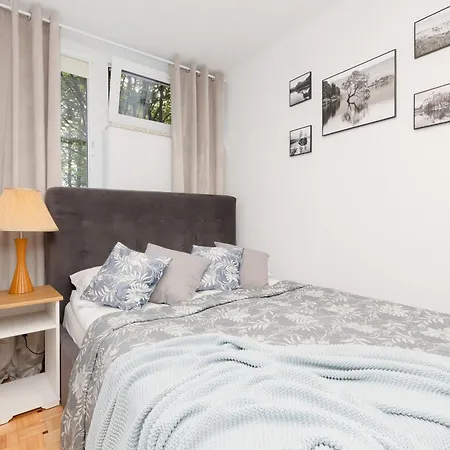 Grzybowska By Renters