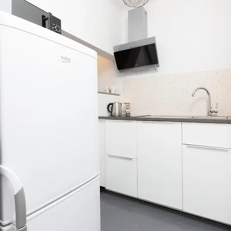 Appartement Grzybowska By Renters